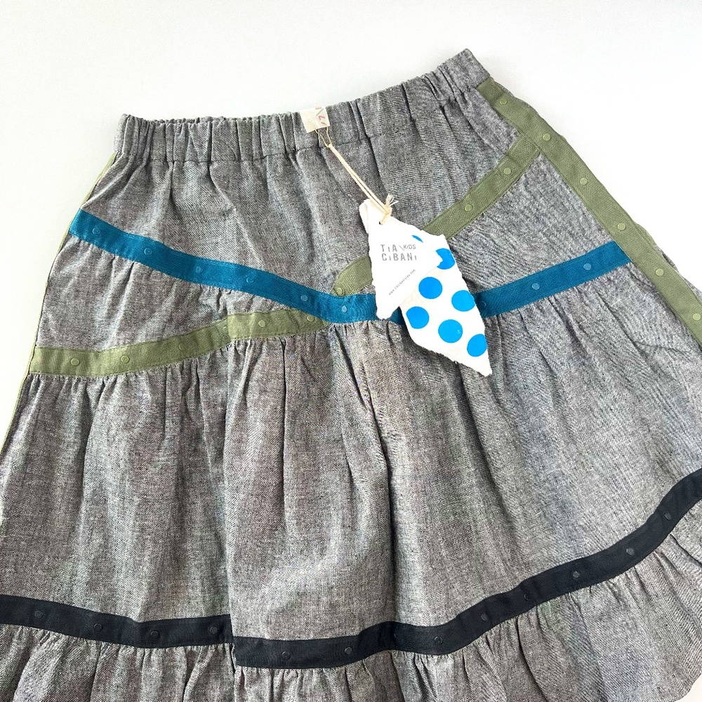 NWT Tia Cibani Girl's Multi Snap Criss Cross Skirt size 7/8